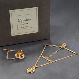 DIOR Set of 2 Tie Clip/Pin with Box 😍🔥